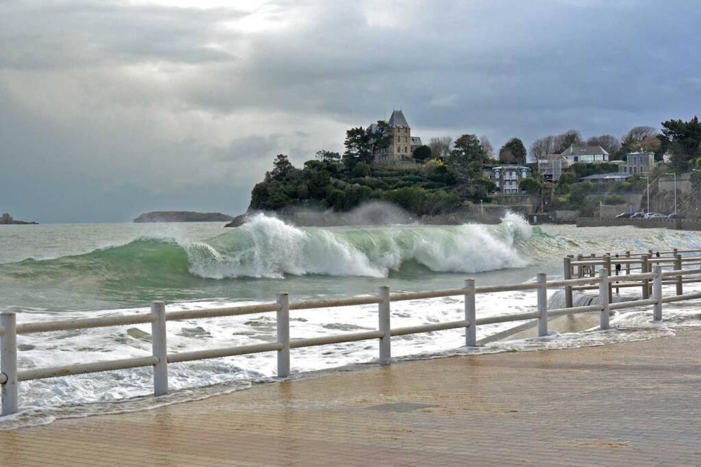 Dinard, Tres Bel Appartement***** Avec Vue Sur Mer Luaran gambar
